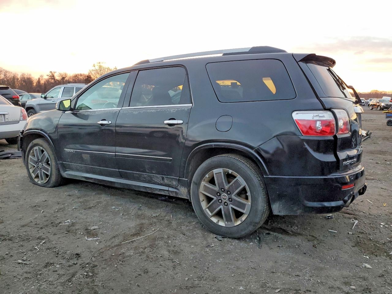 2011 GMC ACADIA DENALI photo 2