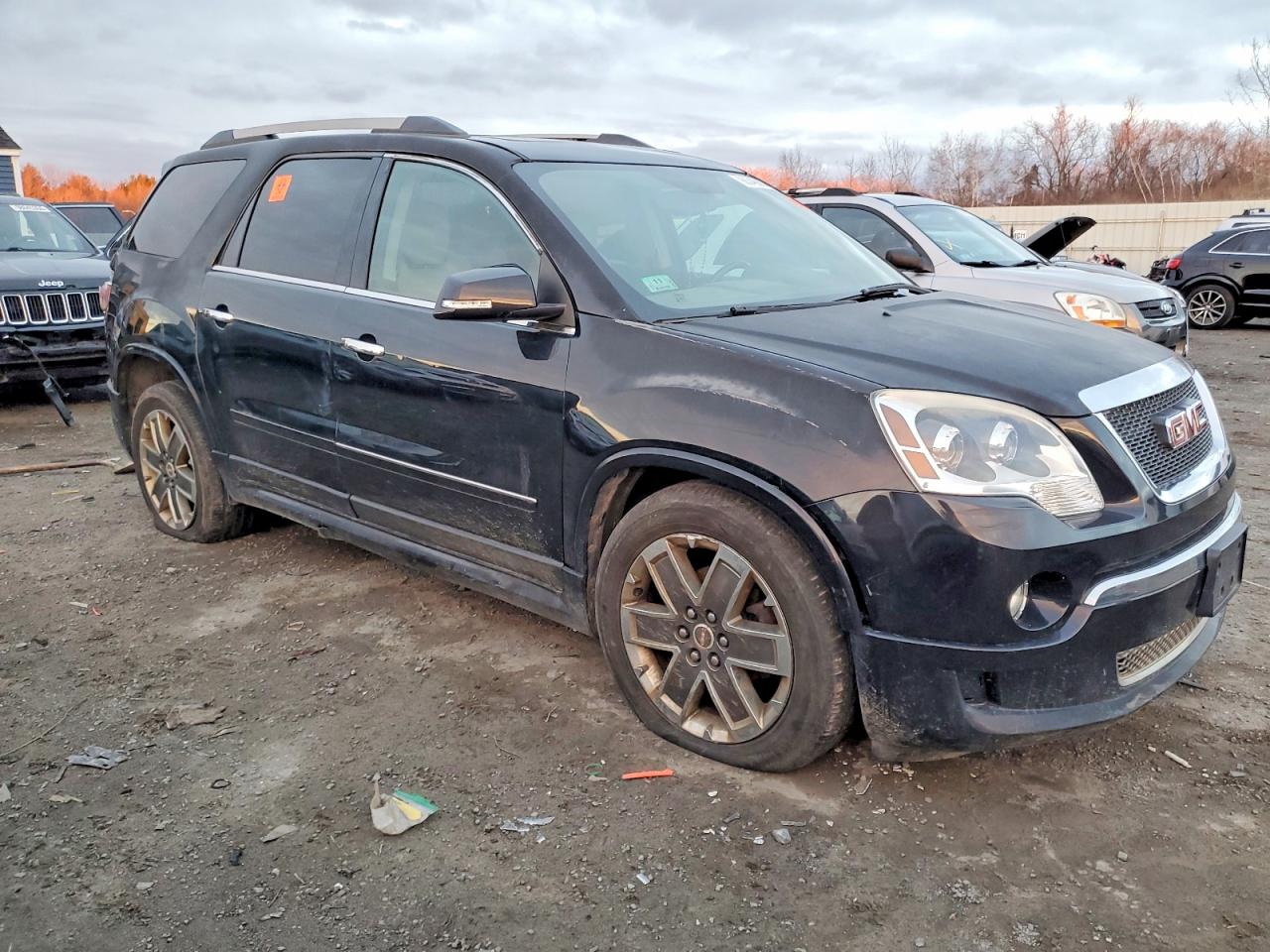 2011 GMC ACADIA DENALI photo 4