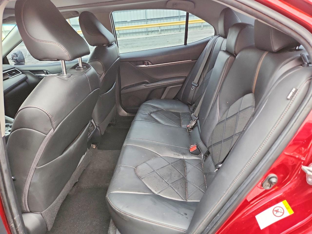 2018 TOYOTA CAMRY L photo 10