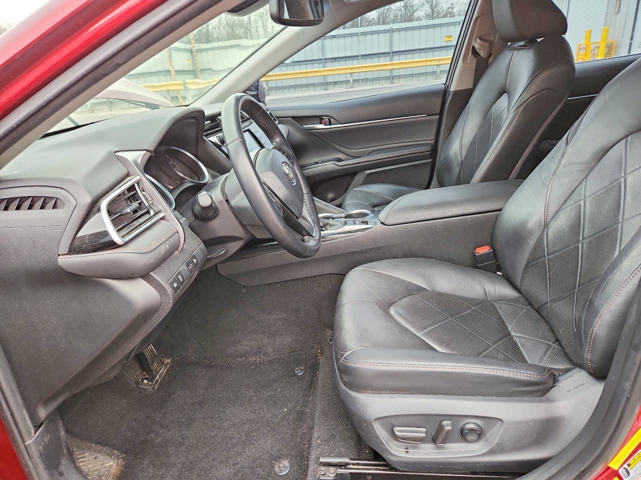 2018 TOYOTA CAMRY L photo 7