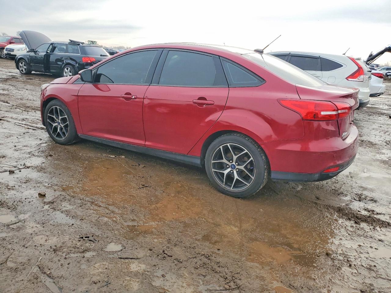 2017 FORD FOCUS SEL photo 2