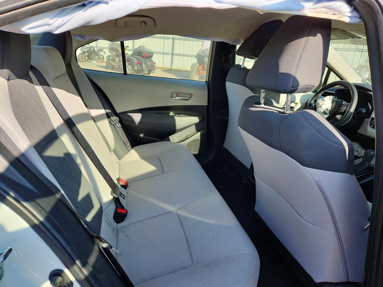 2020 TOYOTA COROLLA LE photo 10