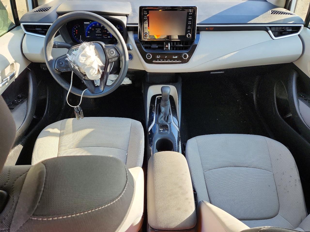 2020 TOYOTA COROLLA LE photo 8