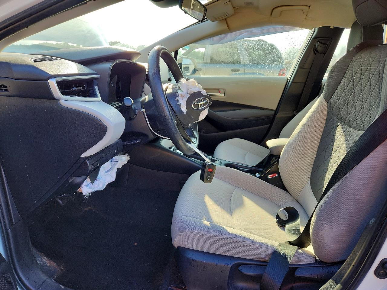 2020 TOYOTA COROLLA LE photo 7