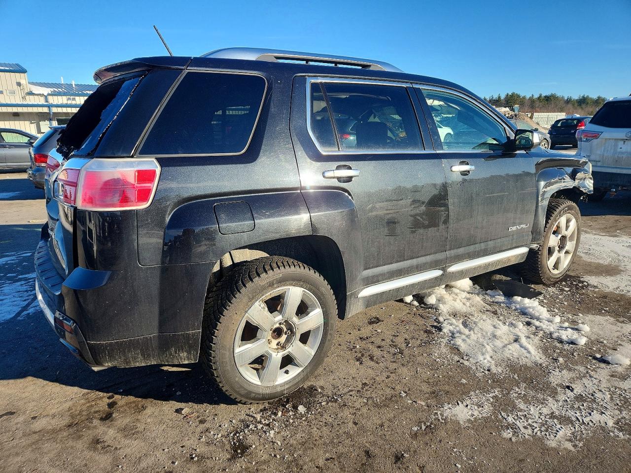 2015 GMC TERRAIN DENALI photo 3