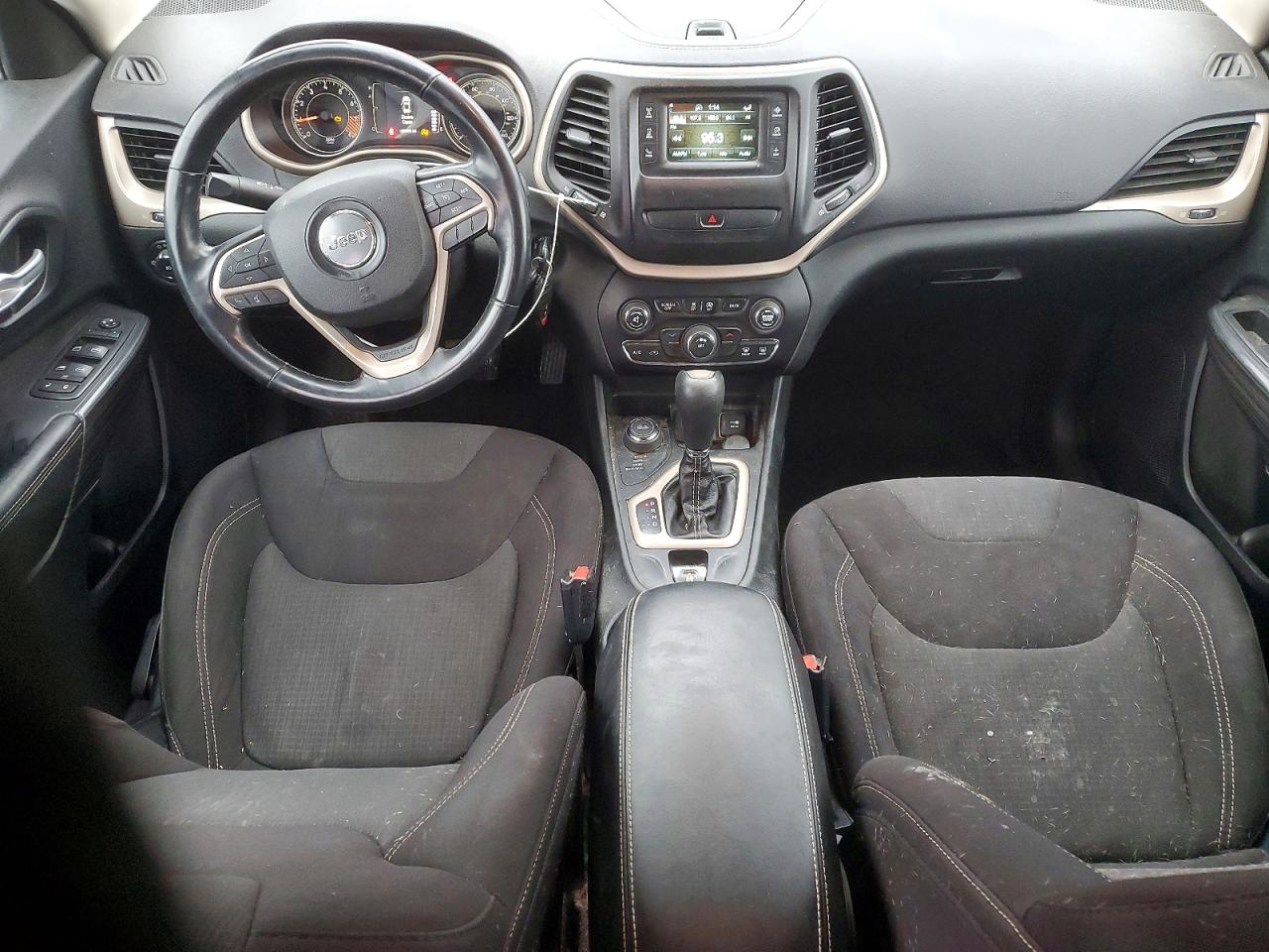2015 JEEP CHEROKEE LATITUDE photo 8