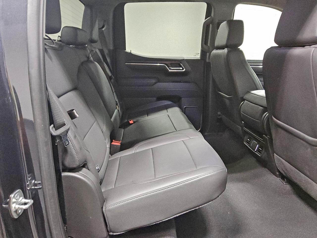 2025 GMC SIERRA K1500 SLT photo 10