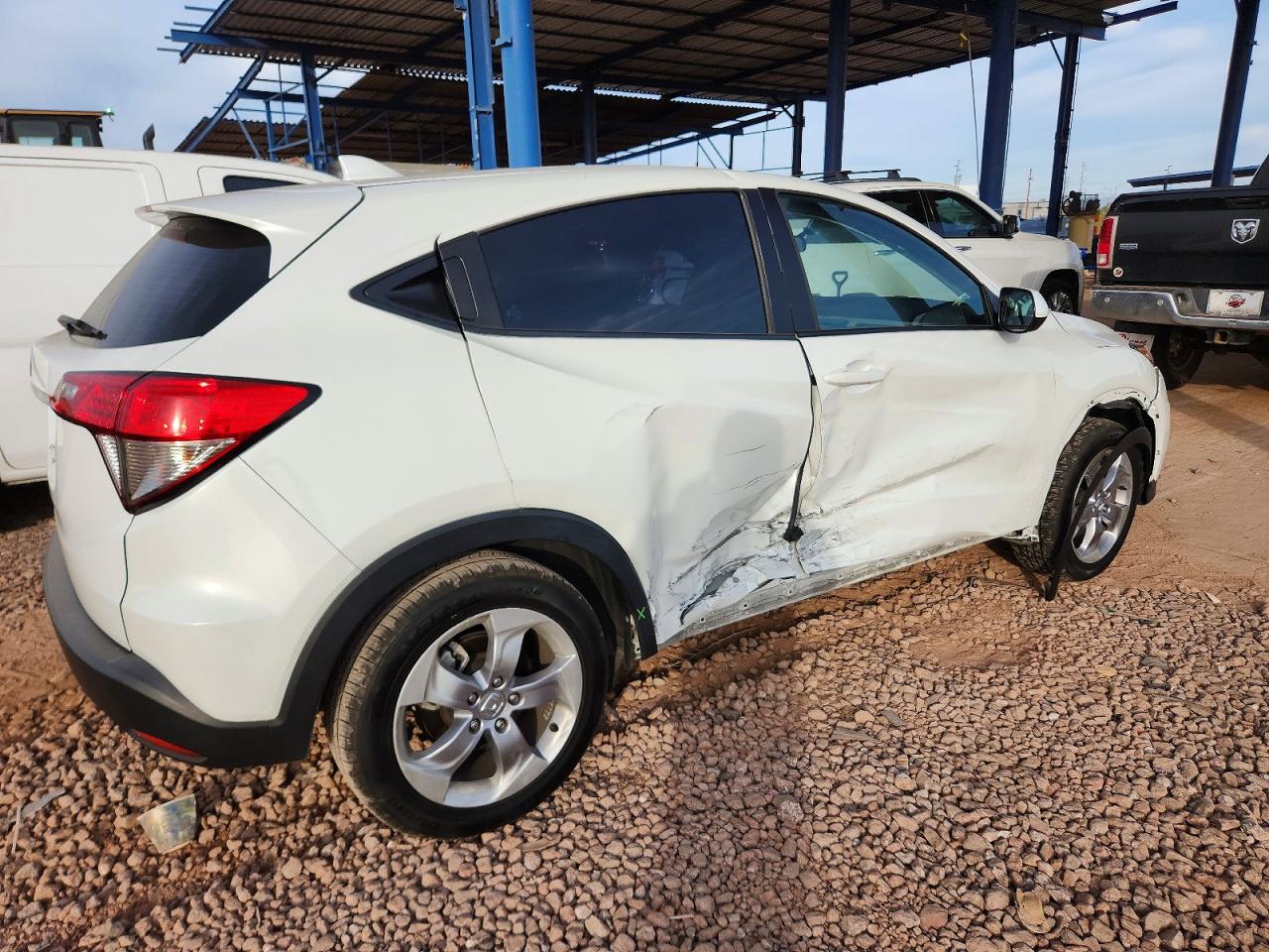 2021 HONDA HR-V LX photo 3