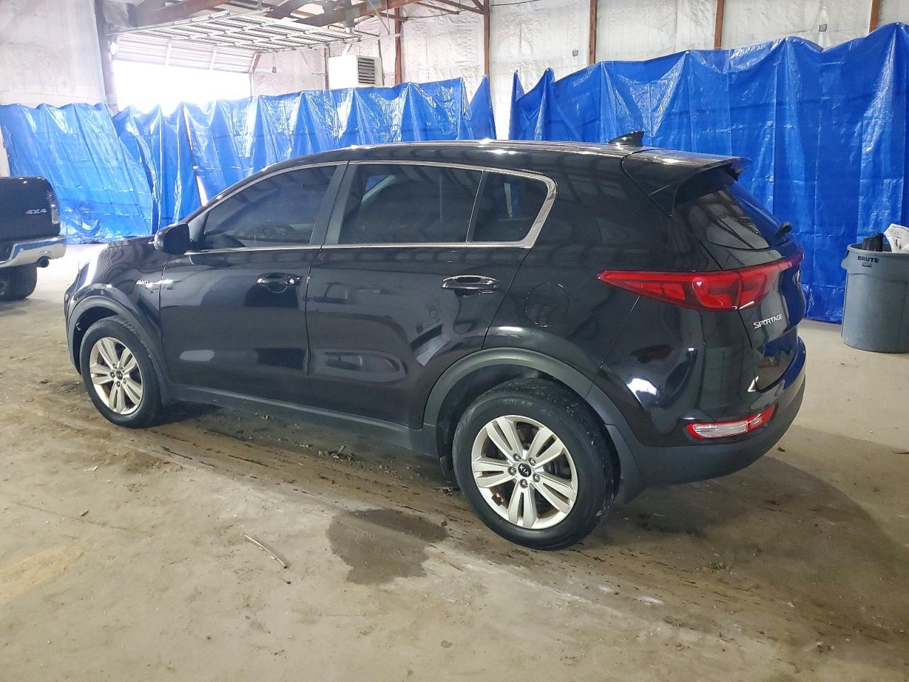 2017 KIA SPORTAGE LX photo 2