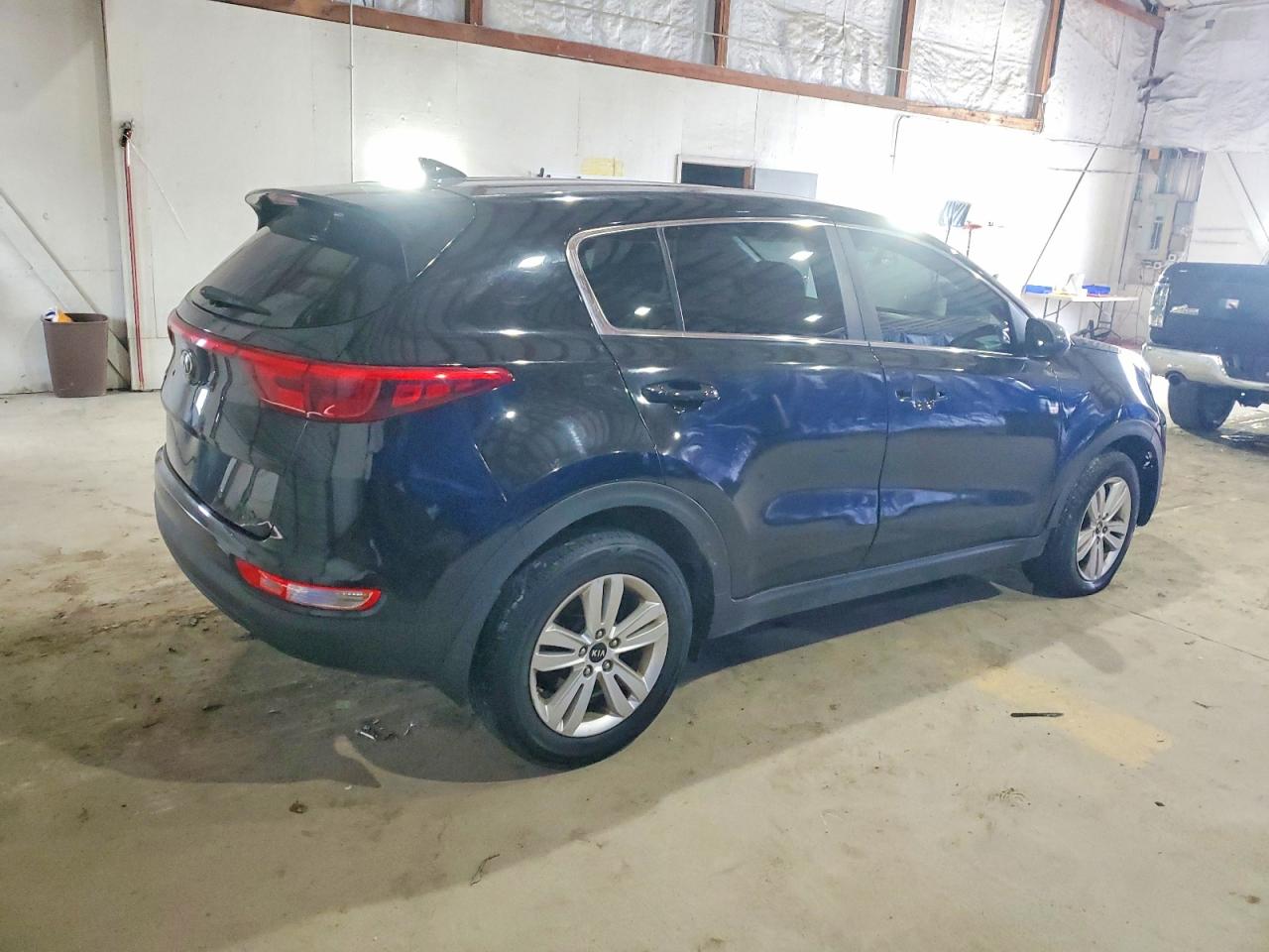 2017 KIA SPORTAGE LX photo 3