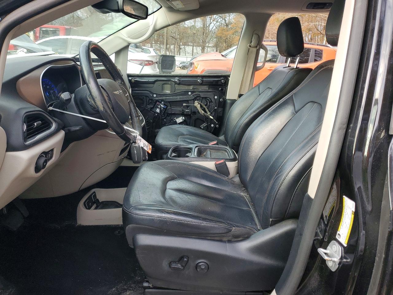 2019 CHRYSLER PACIFICA TOURING L photo 13