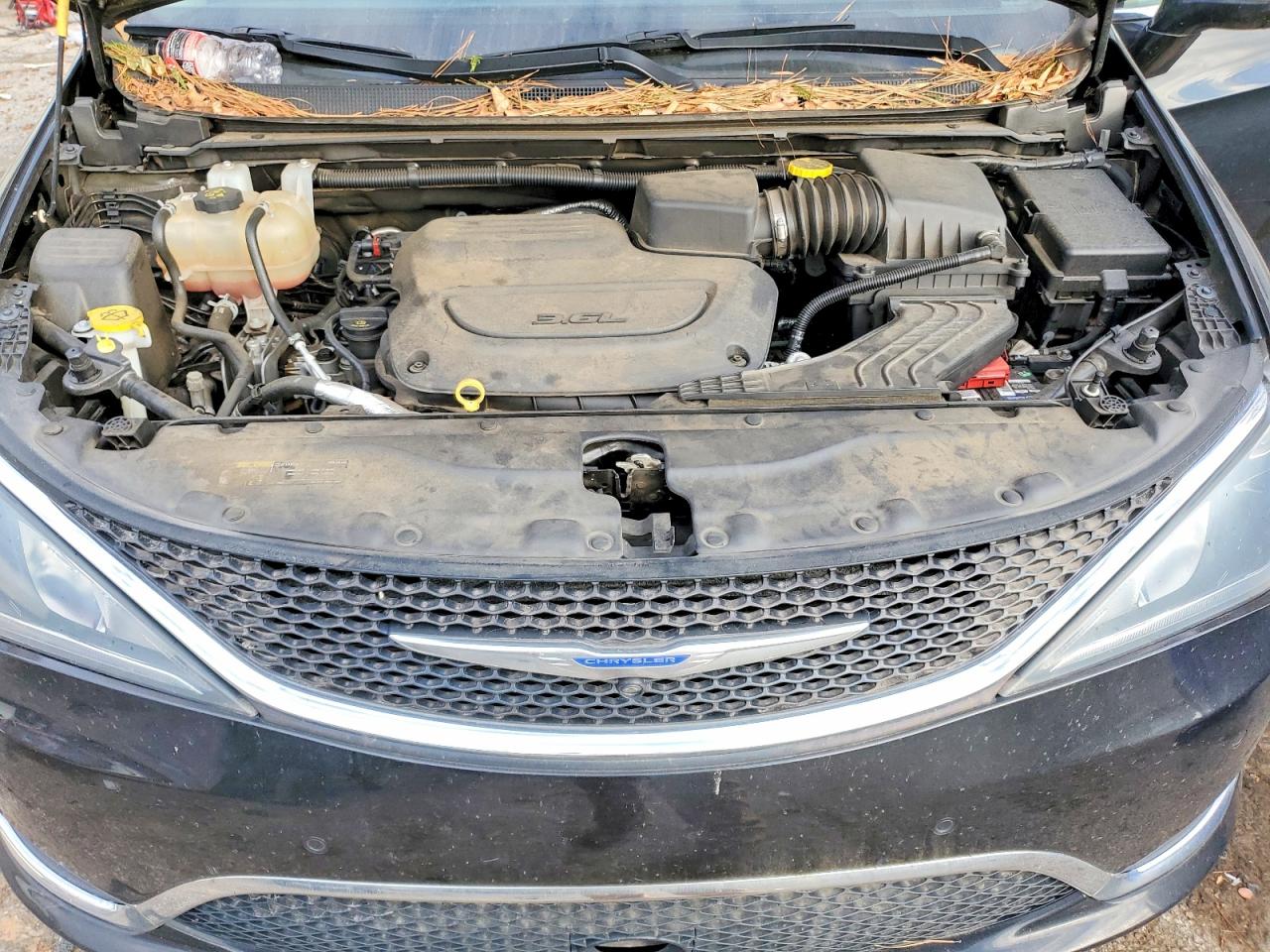 2019 CHRYSLER PACIFICA TOURING L photo 23