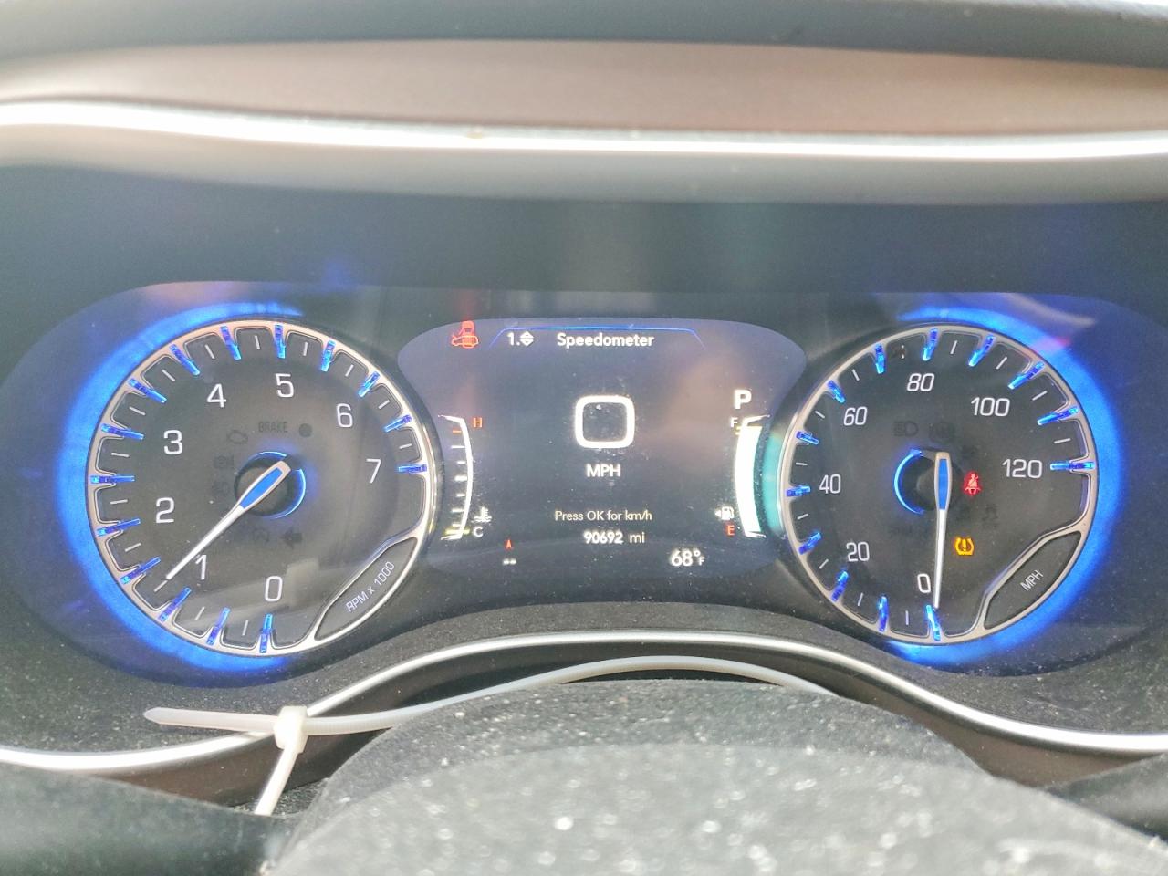 2019 CHRYSLER PACIFICA TOURING L photo 17