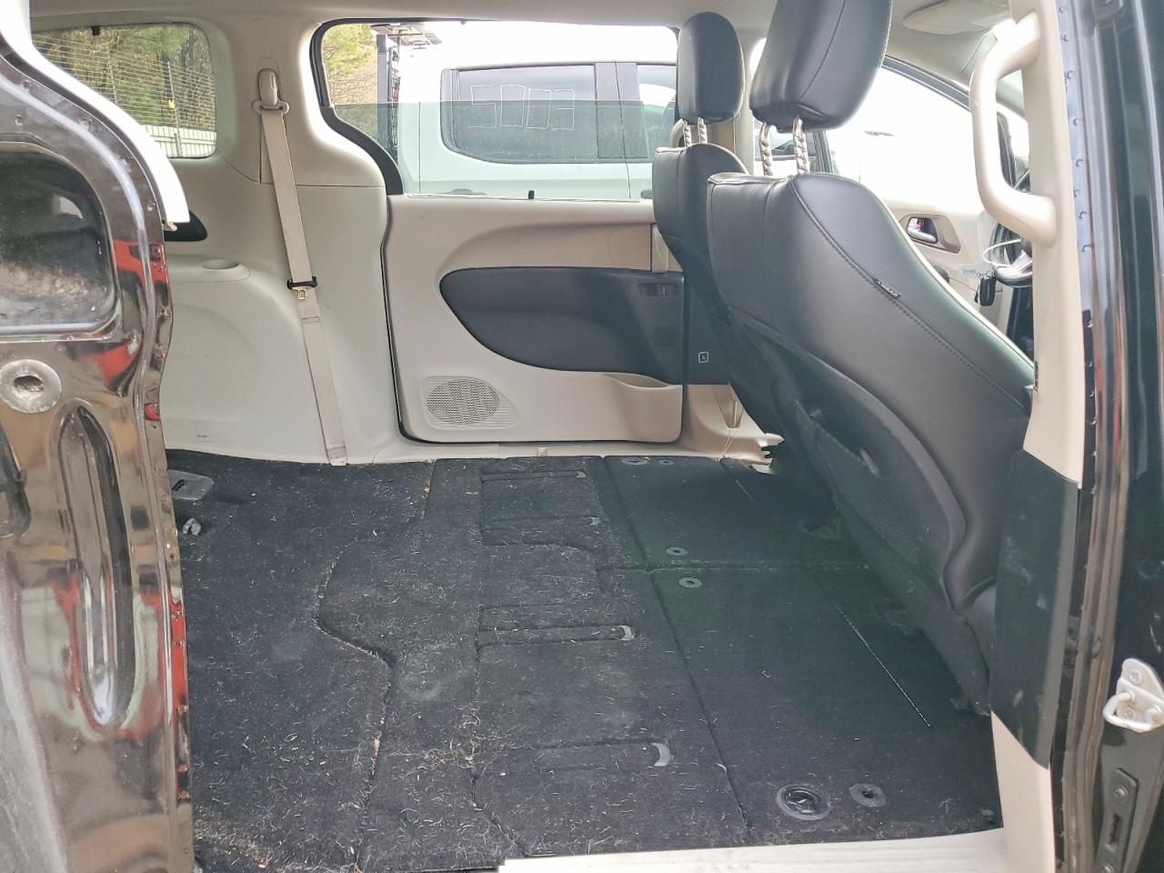 2019 CHRYSLER PACIFICA TOURING L photo 21