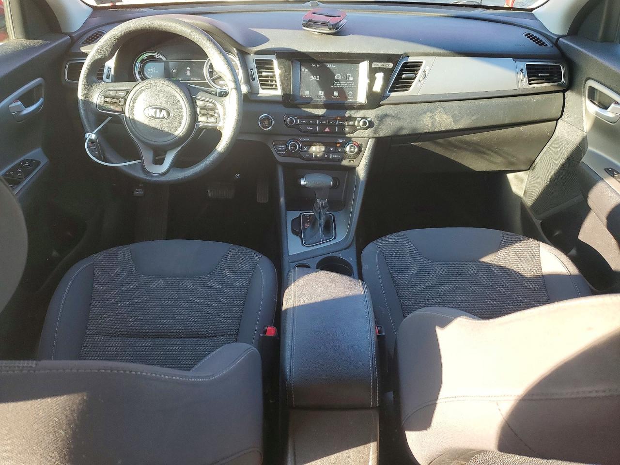 2017 KIA NIRO FE photo 8