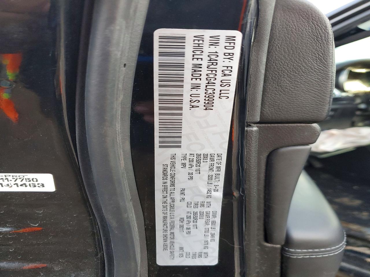 2020 JEEP GRAND CHEROKEE OVERLAND photo 13