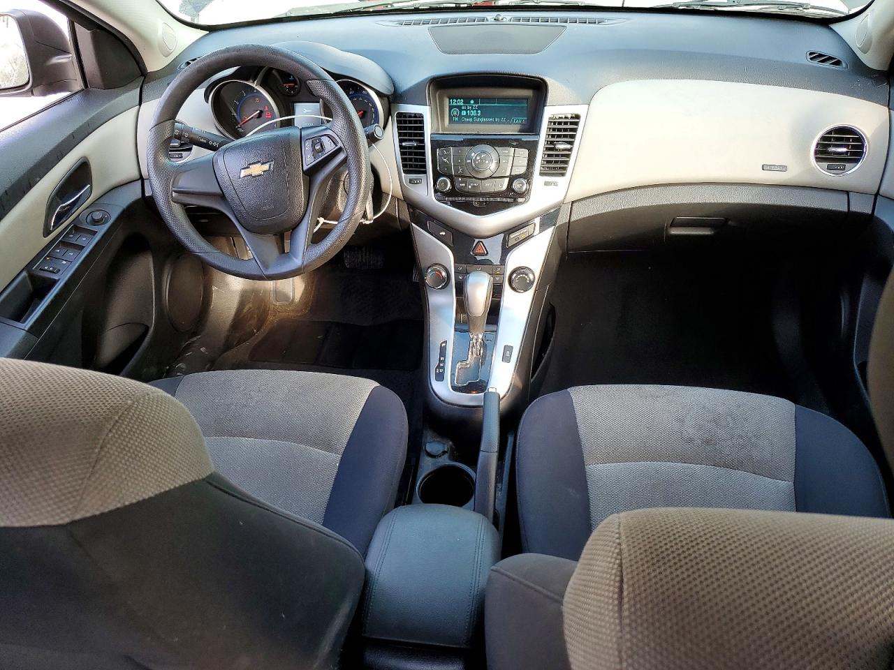 2015 CHEVROLET CRUZE LS photo 8
