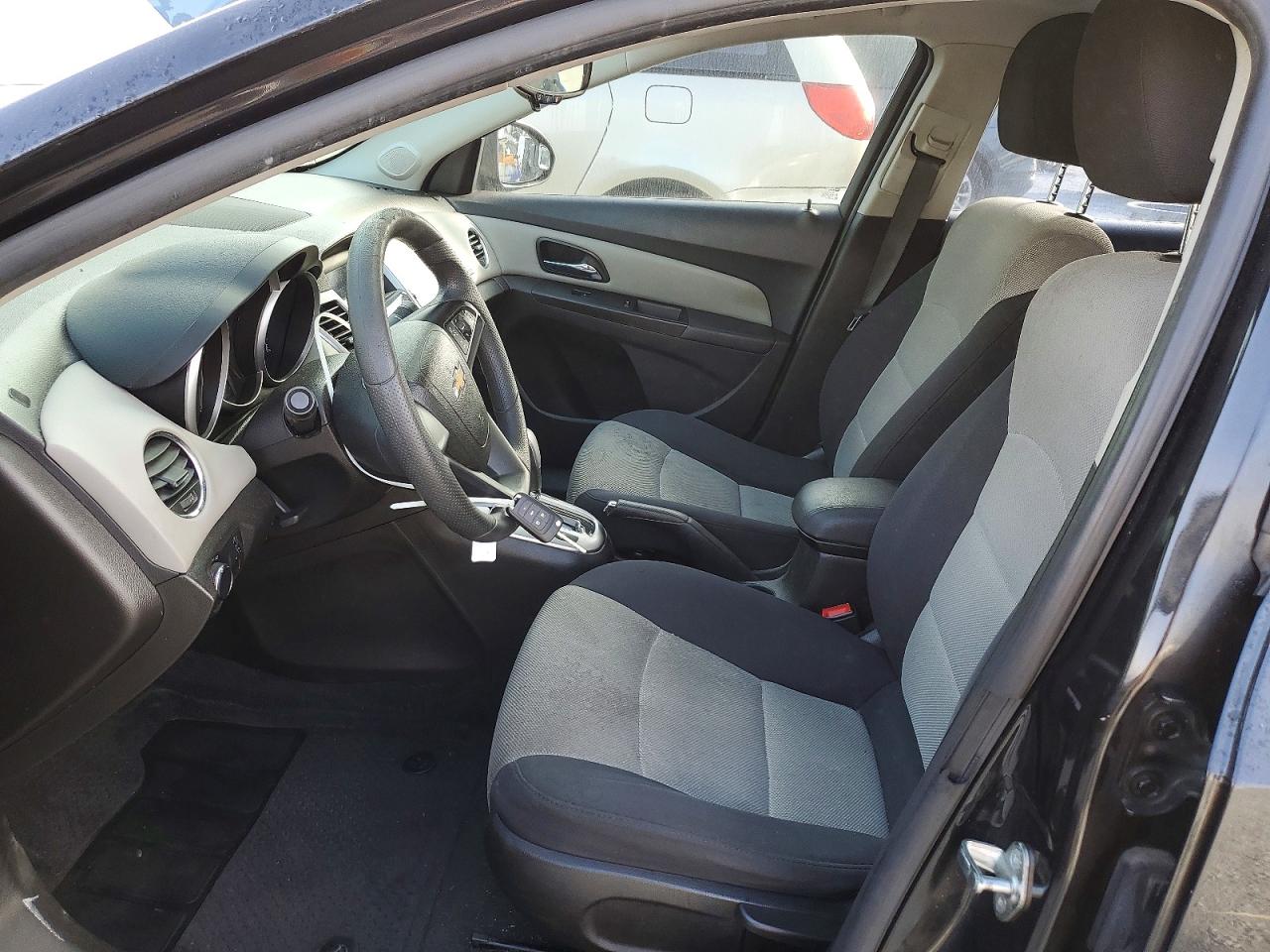2015 CHEVROLET CRUZE LS photo 7