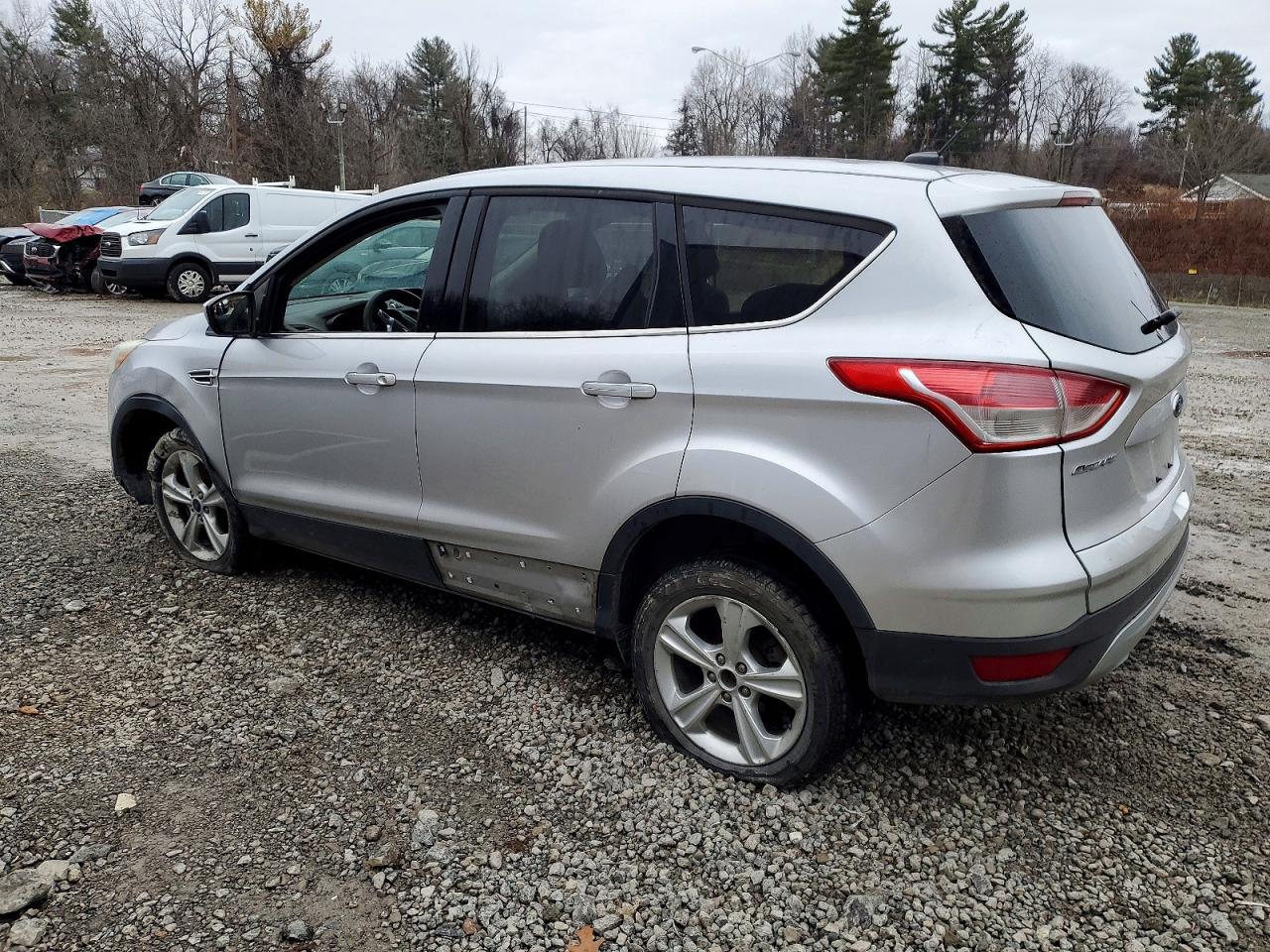 2015 FORD ESCAPE SE photo 2