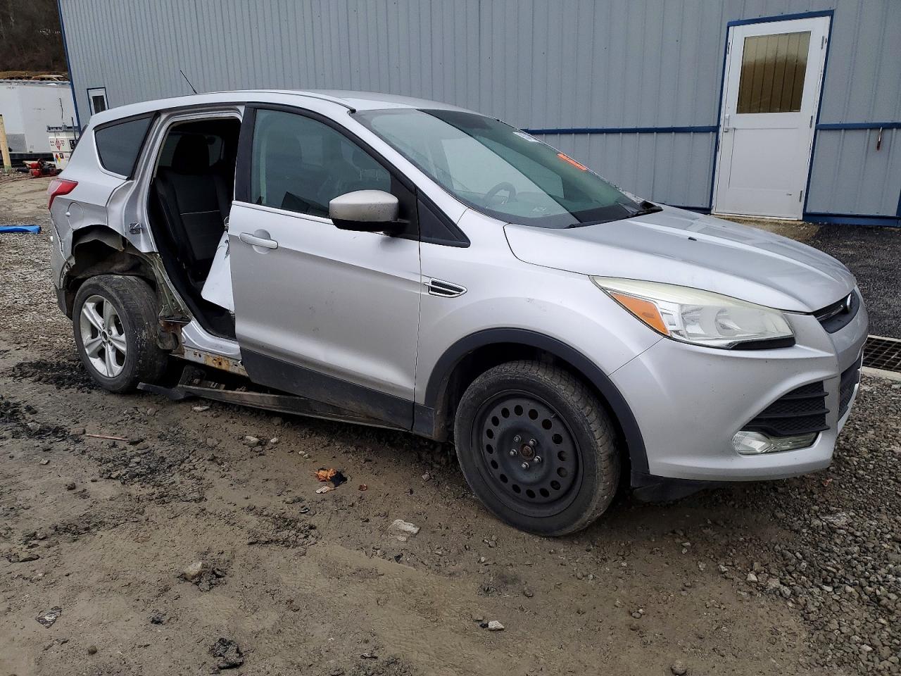 2015 FORD ESCAPE SE photo 4