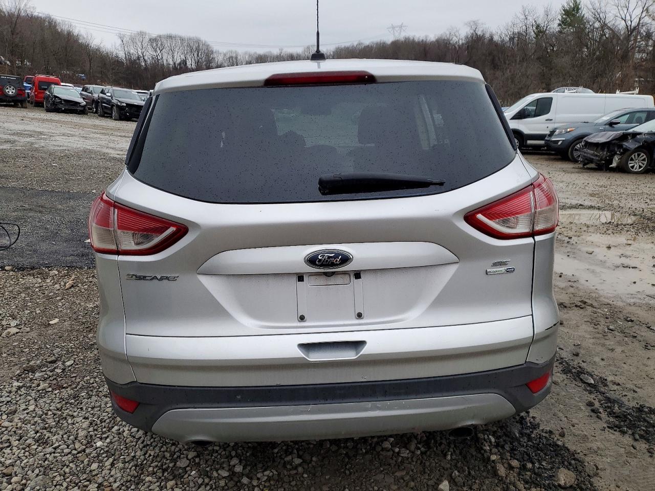 2015 FORD ESCAPE SE photo 6