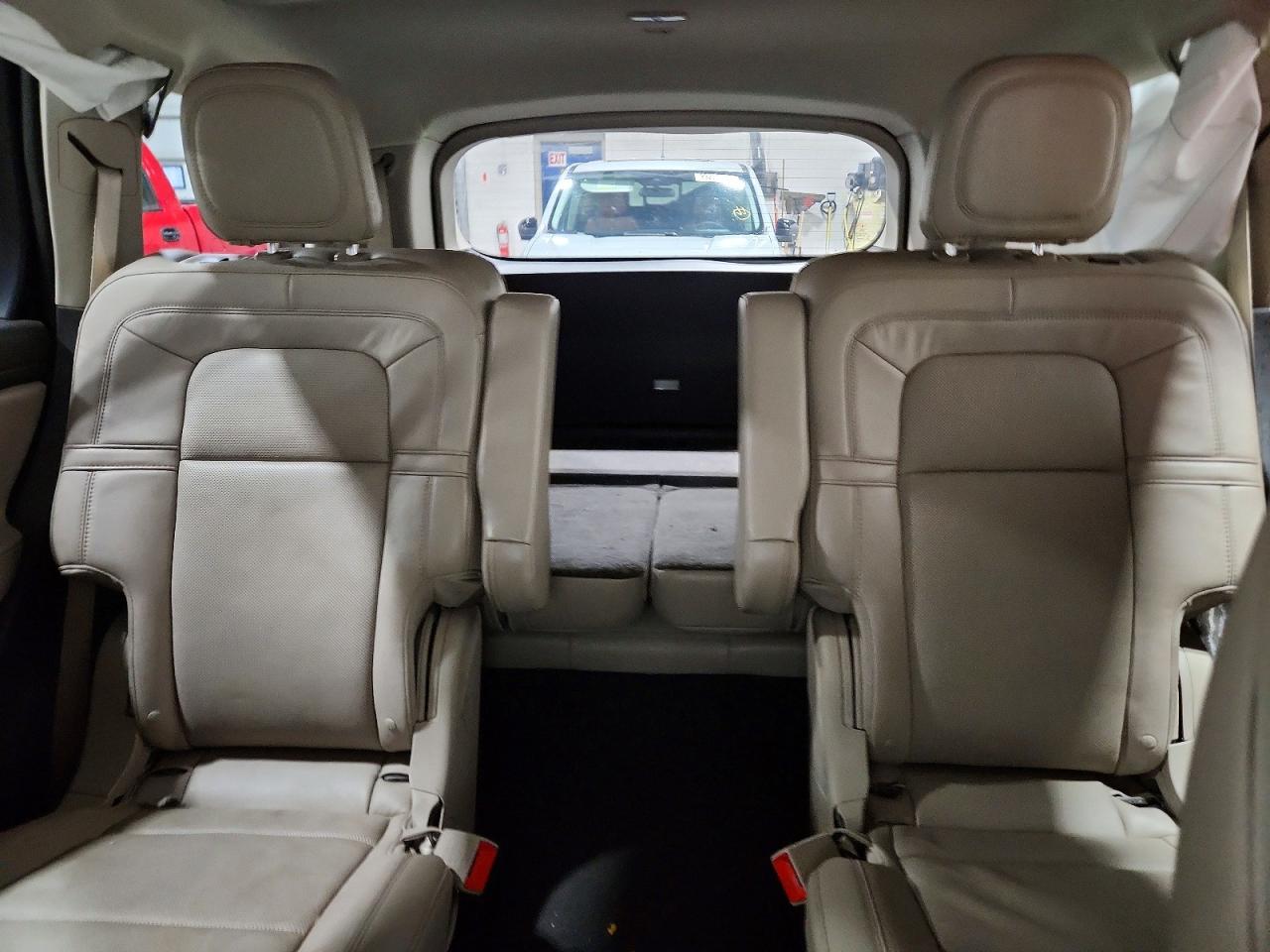 2020 LINCOLN AVIATOR RESERVE photo 10