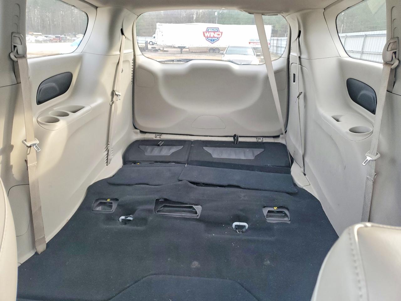 2021 CHRYSLER VOYAGER LXI photo 10