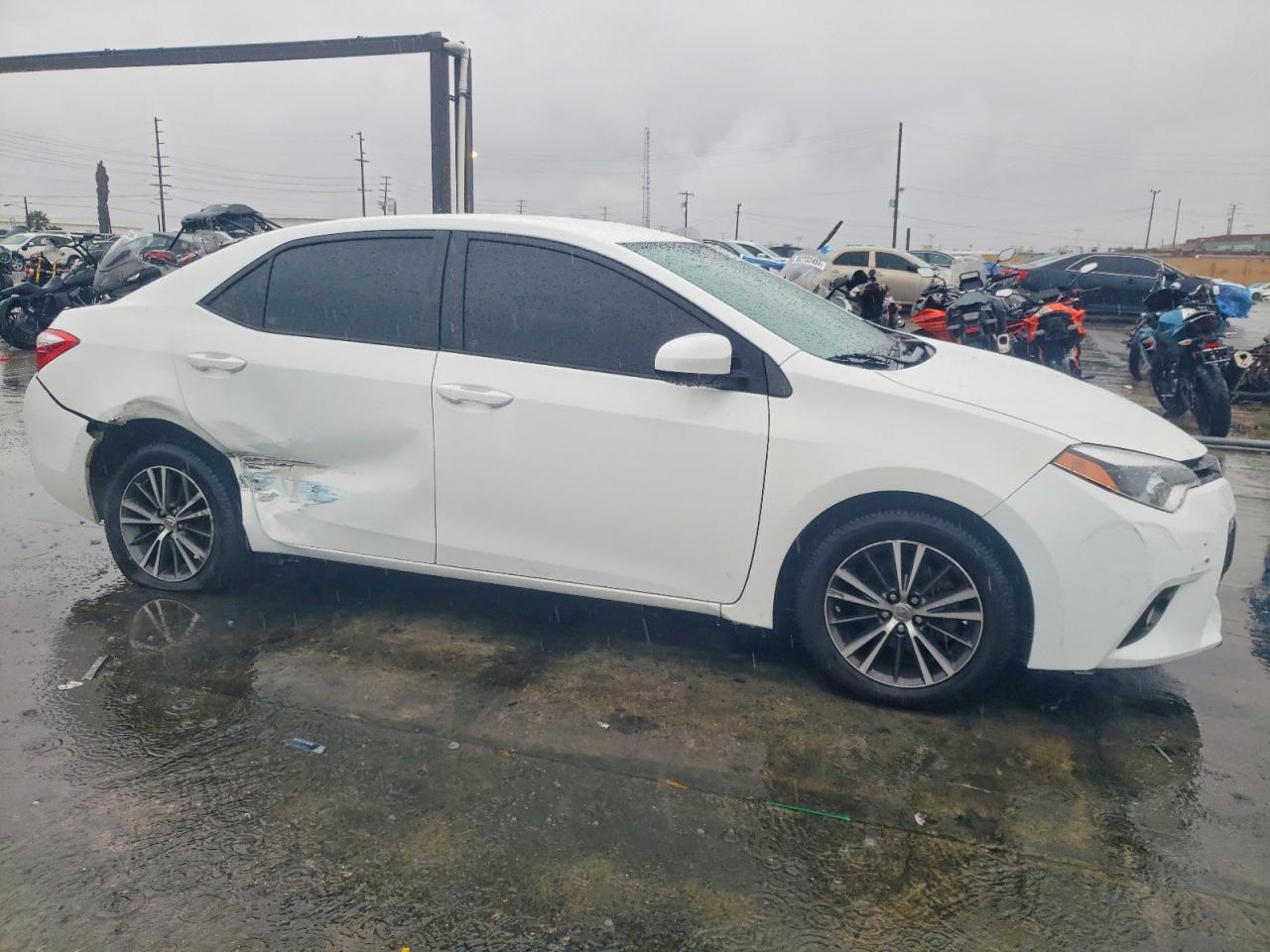 2016 TOYOTA COROLLA L photo 4