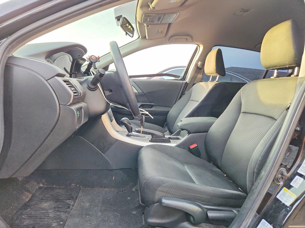 2015 HONDA ACCORD LX photo 7
