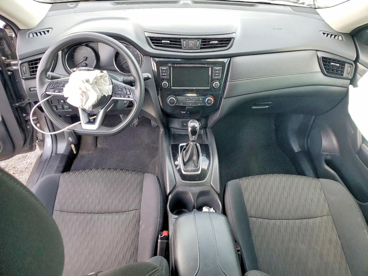 2019 NISSAN ROGUE S photo 8