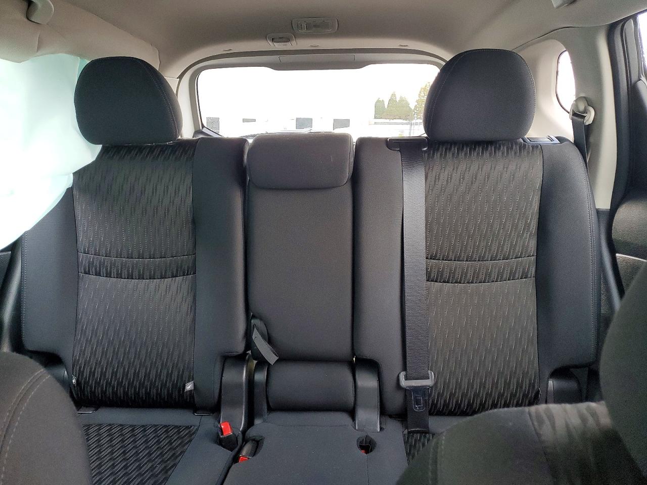 2019 NISSAN ROGUE S photo 10
