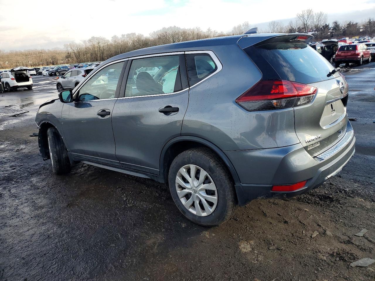 2019 NISSAN ROGUE S photo 2