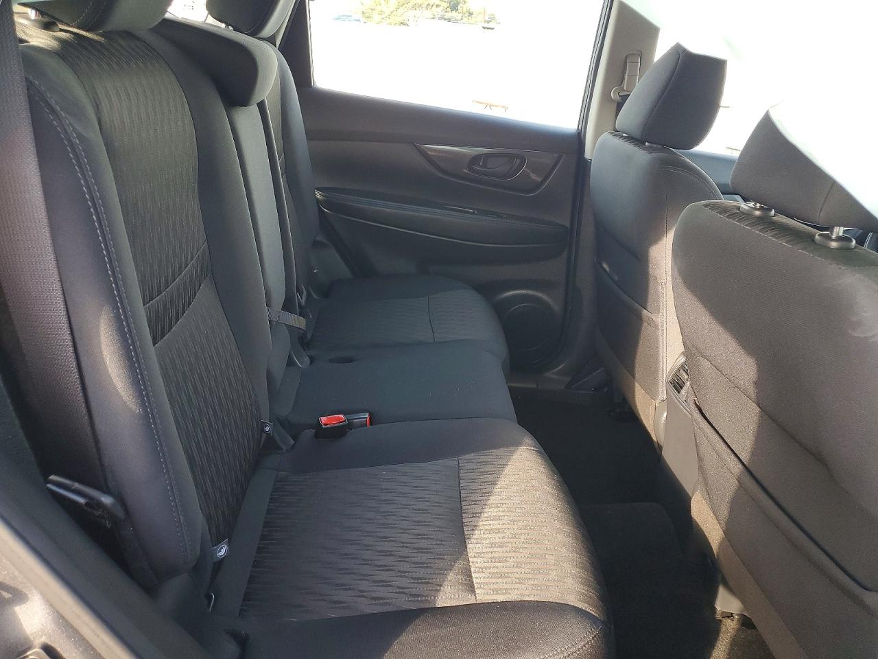 2019 NISSAN ROGUE S photo 11