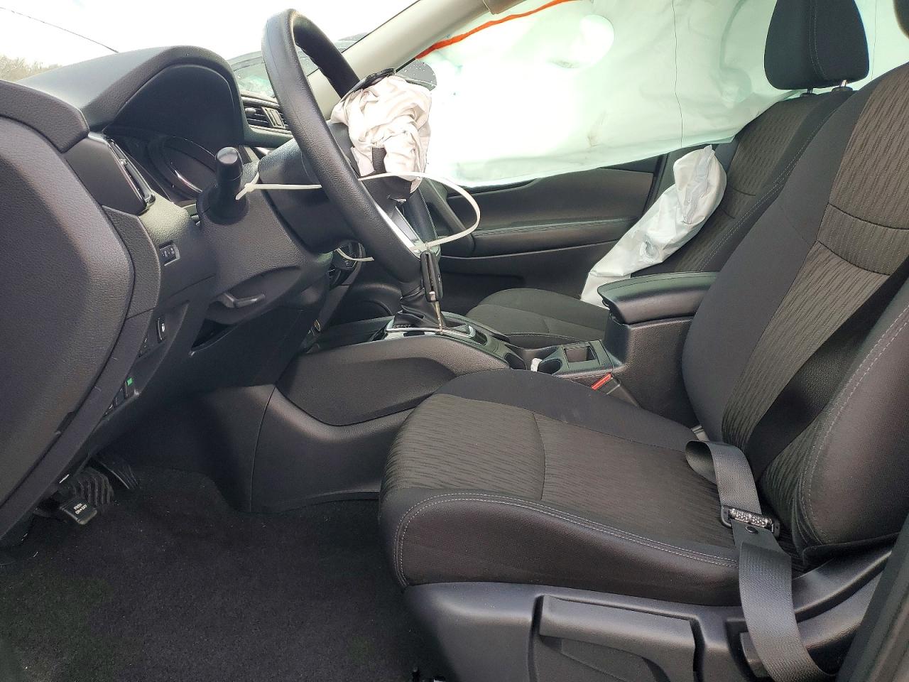 2019 NISSAN ROGUE S photo 7
