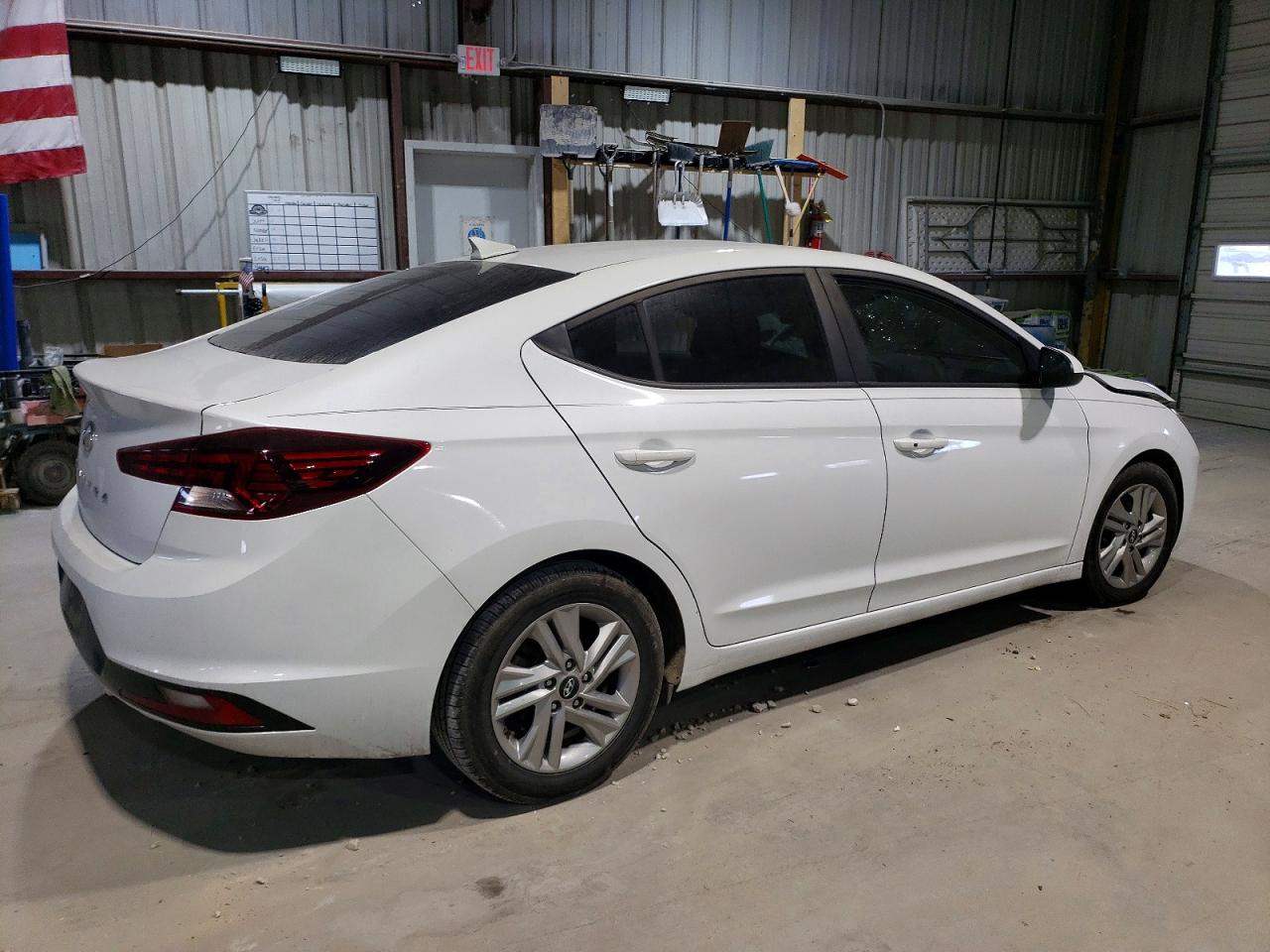 2020 HYUNDAI ELANTRA SEL photo 3