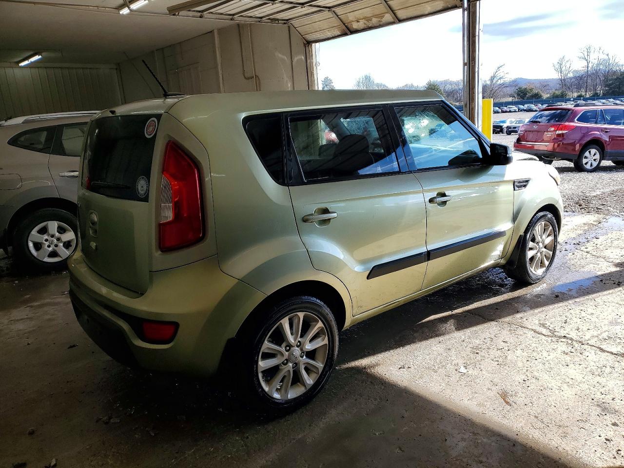 2013 KIA SOUL + photo 3