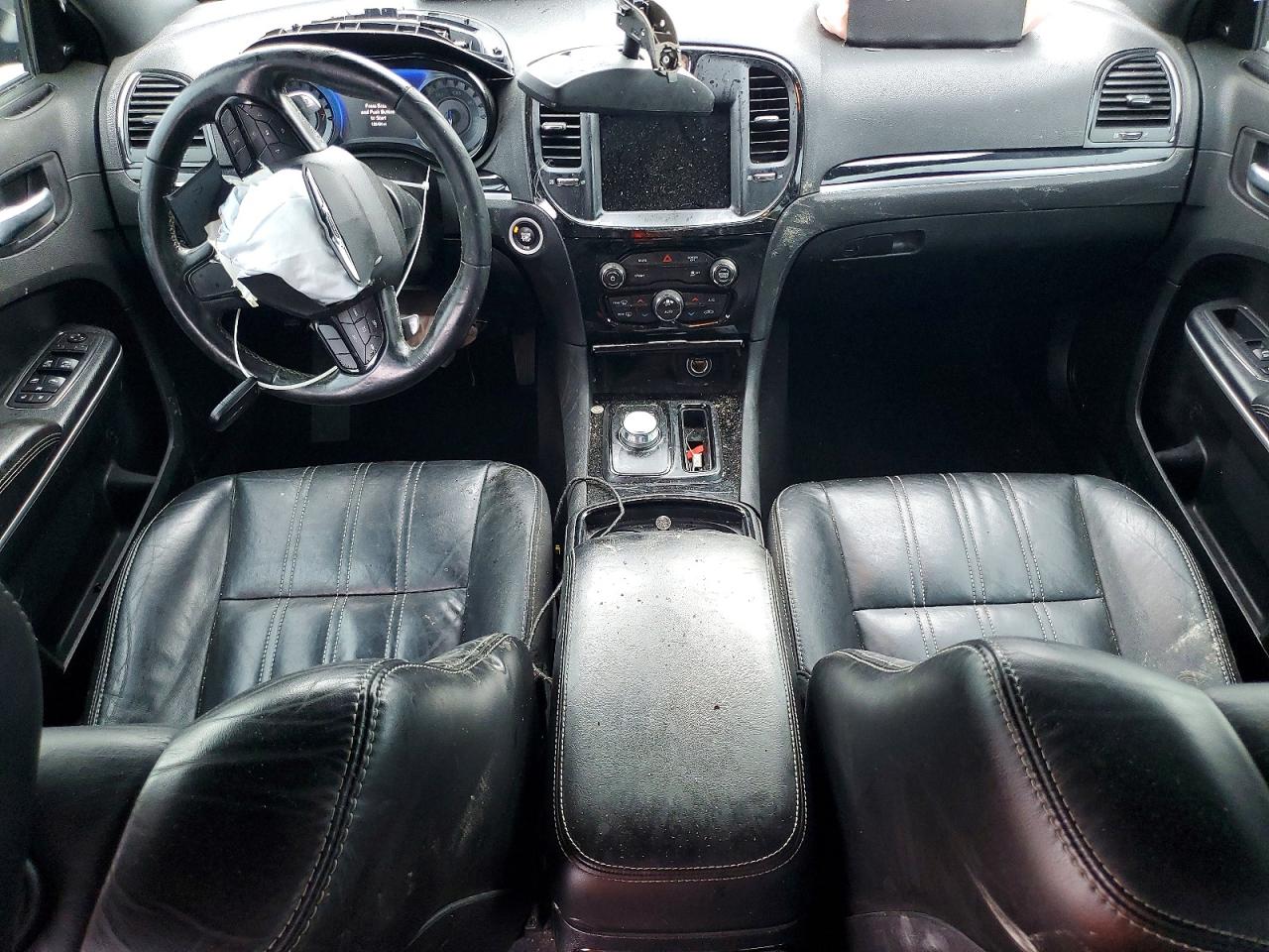 2019 CHRYSLER 300 S photo 8