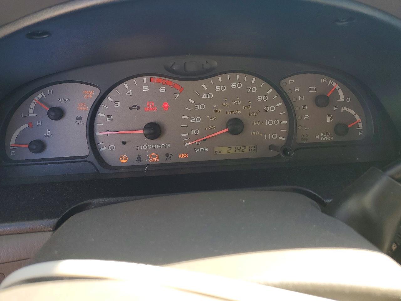 2004 TOYOTA SEQUOIA LIMITED photo 9