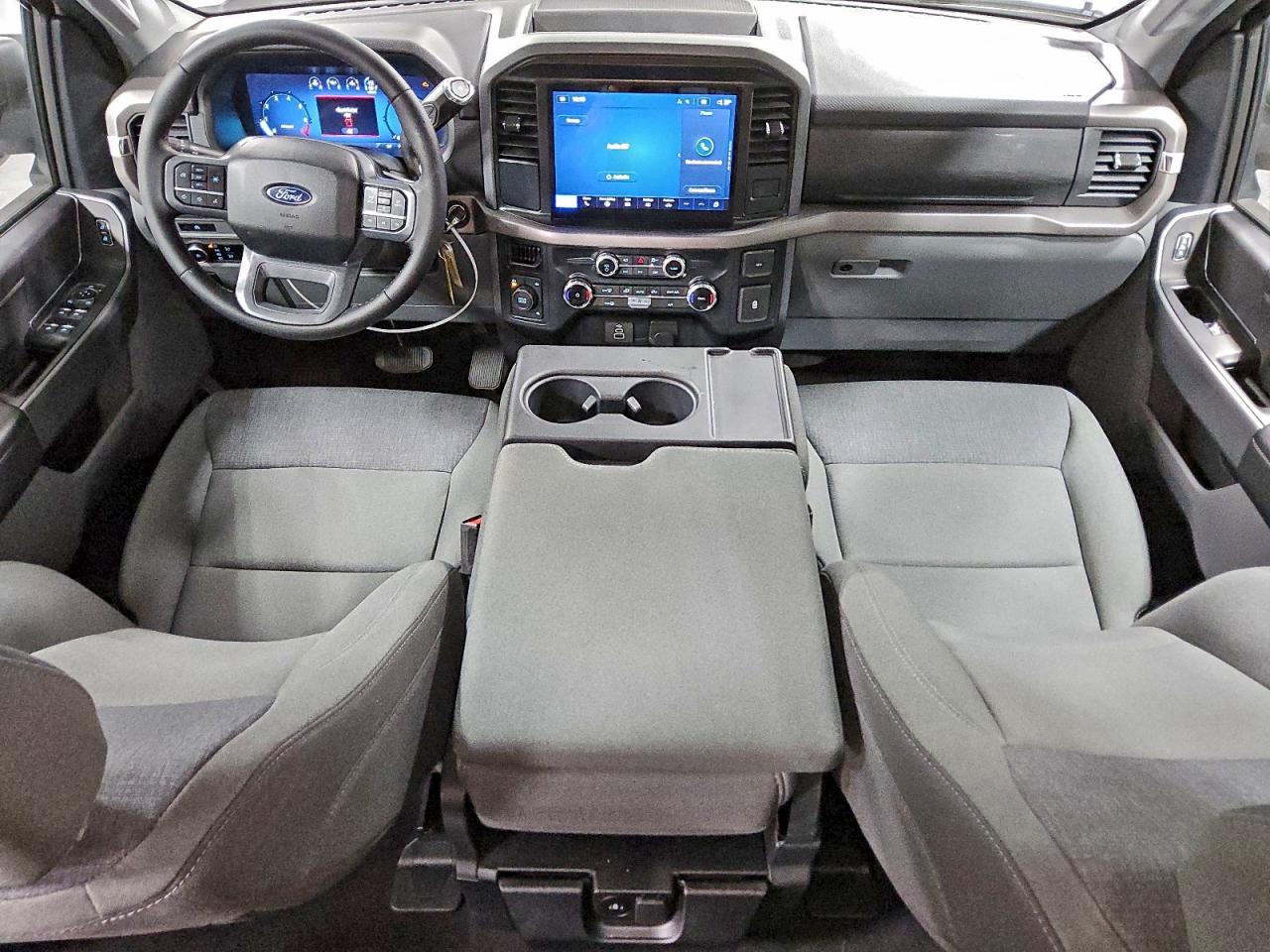 2025 FORD F150 XLT photo 8