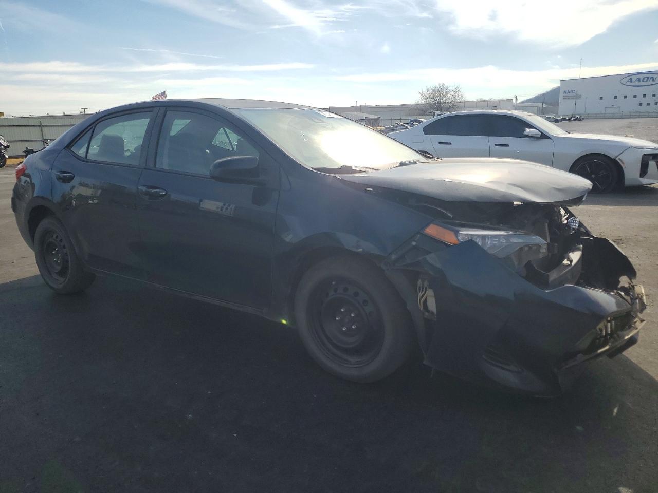 2017 TOYOTA COROLLA L photo 4