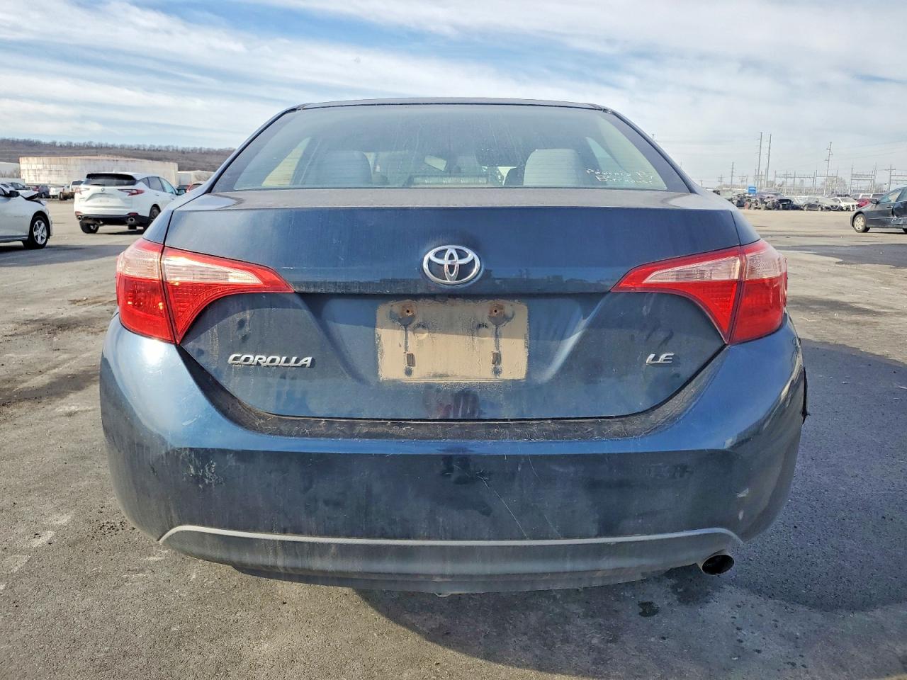 2017 TOYOTA COROLLA L photo 6