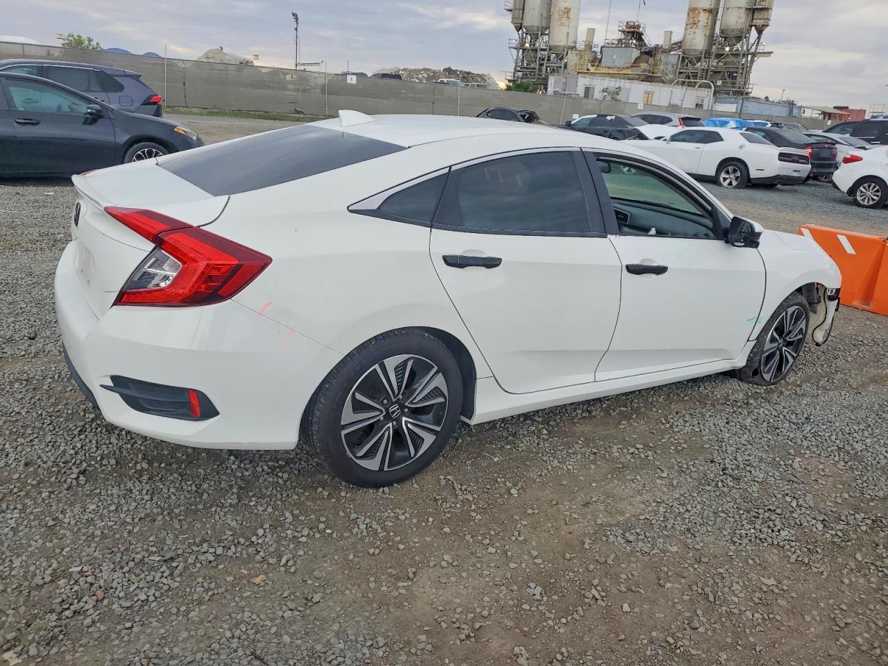 2016 HONDA CIVIC EX photo 3
