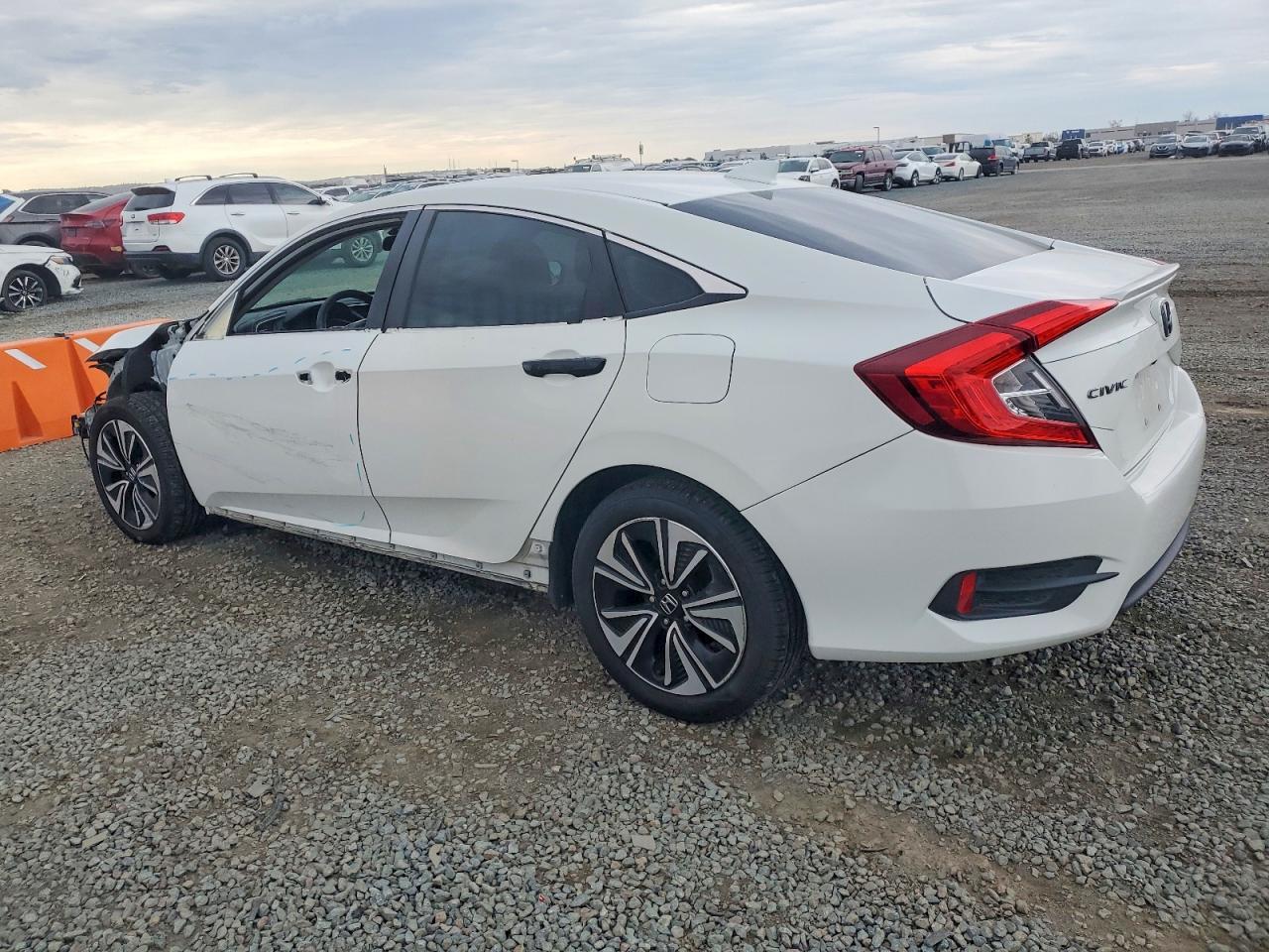 2016 HONDA CIVIC EX photo 2