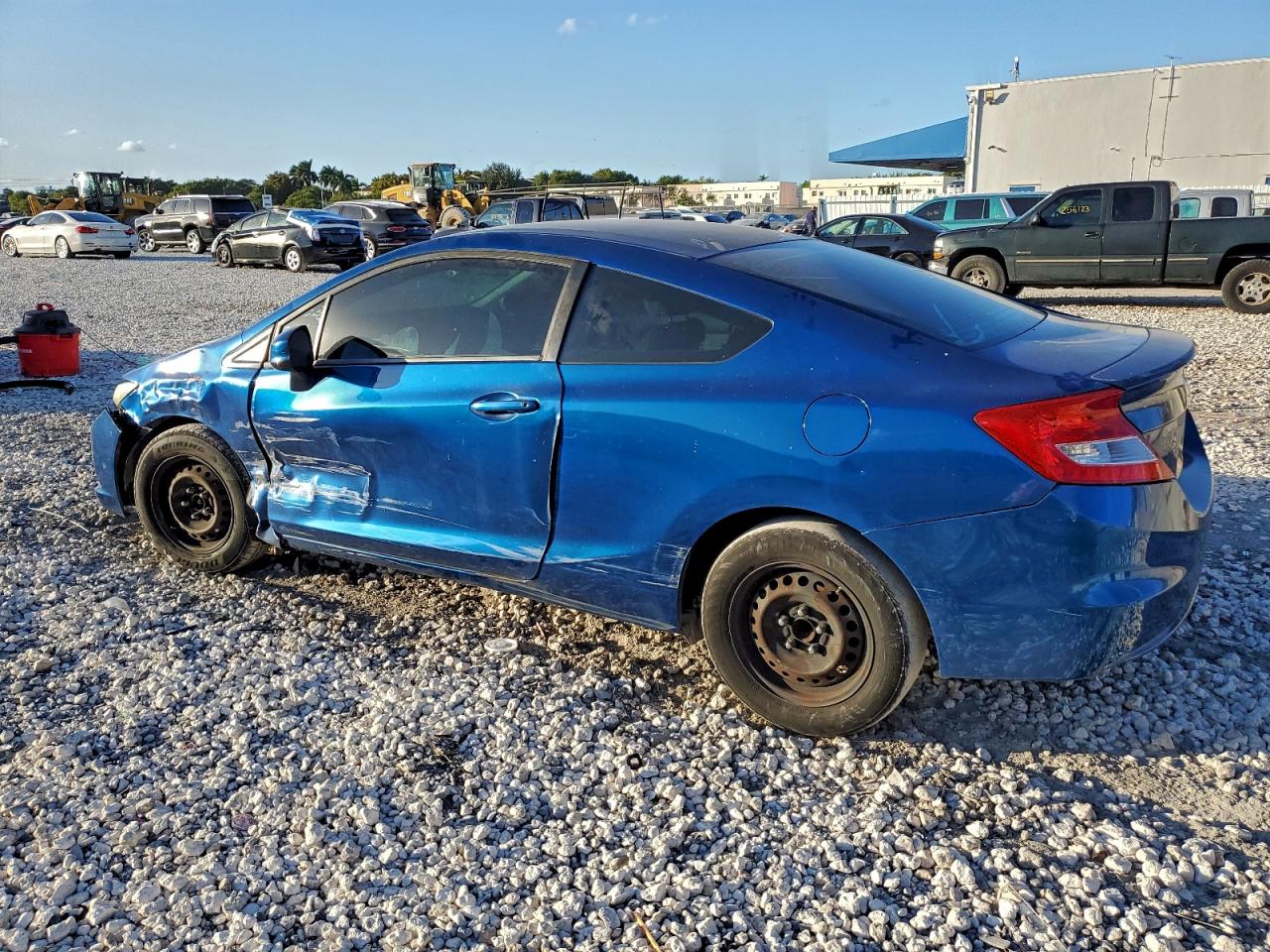2013 HONDA CIVIC LX photo 2