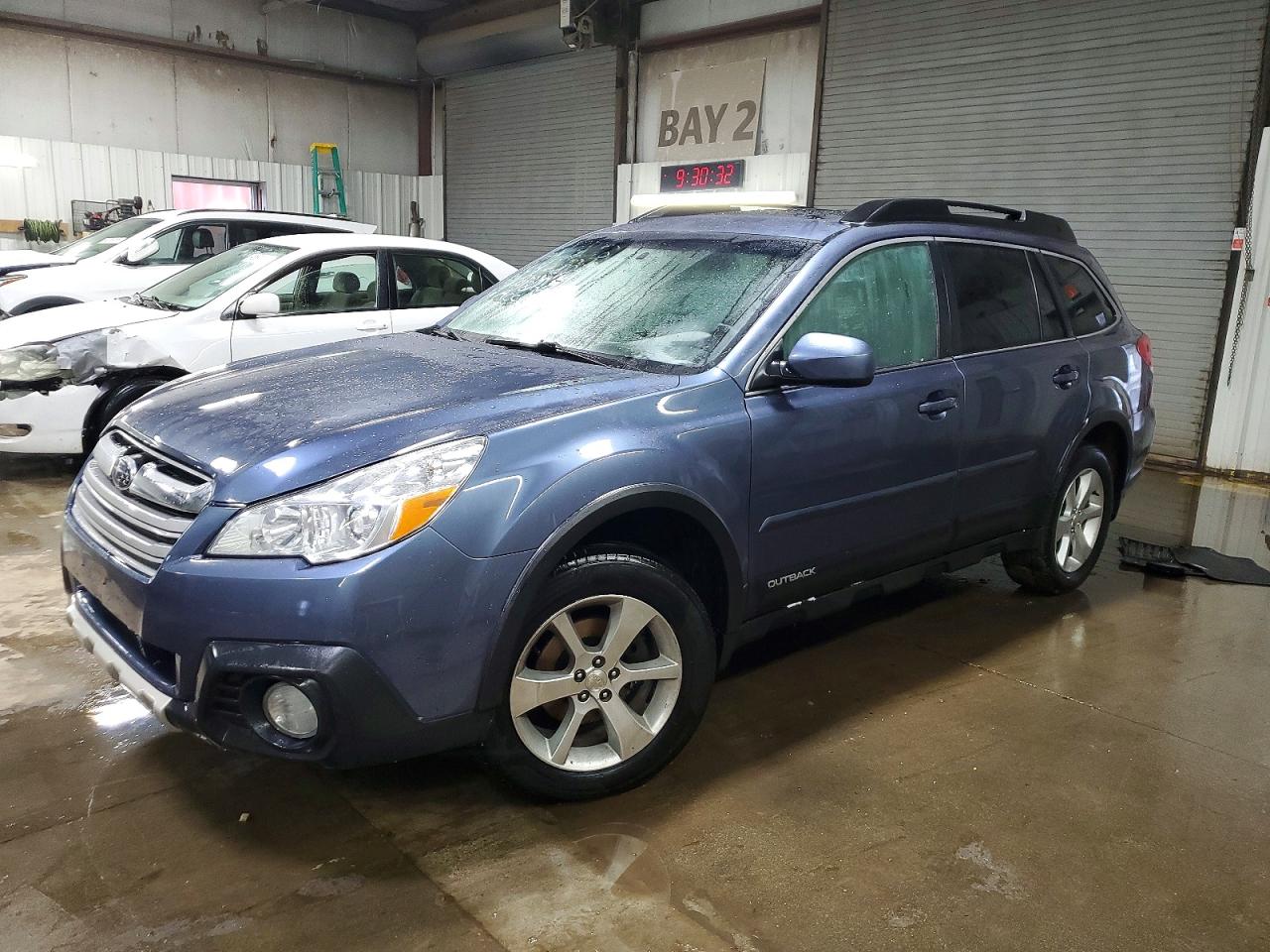 2014 SUBARU OUTBACK