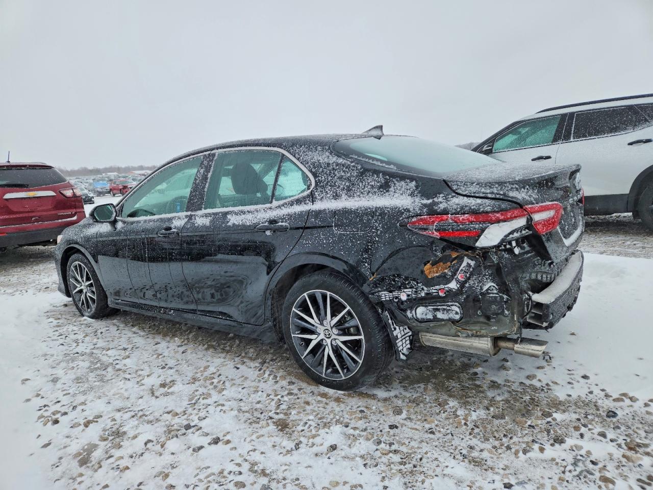 2024 TOYOTA CAMRY XLE photo 2