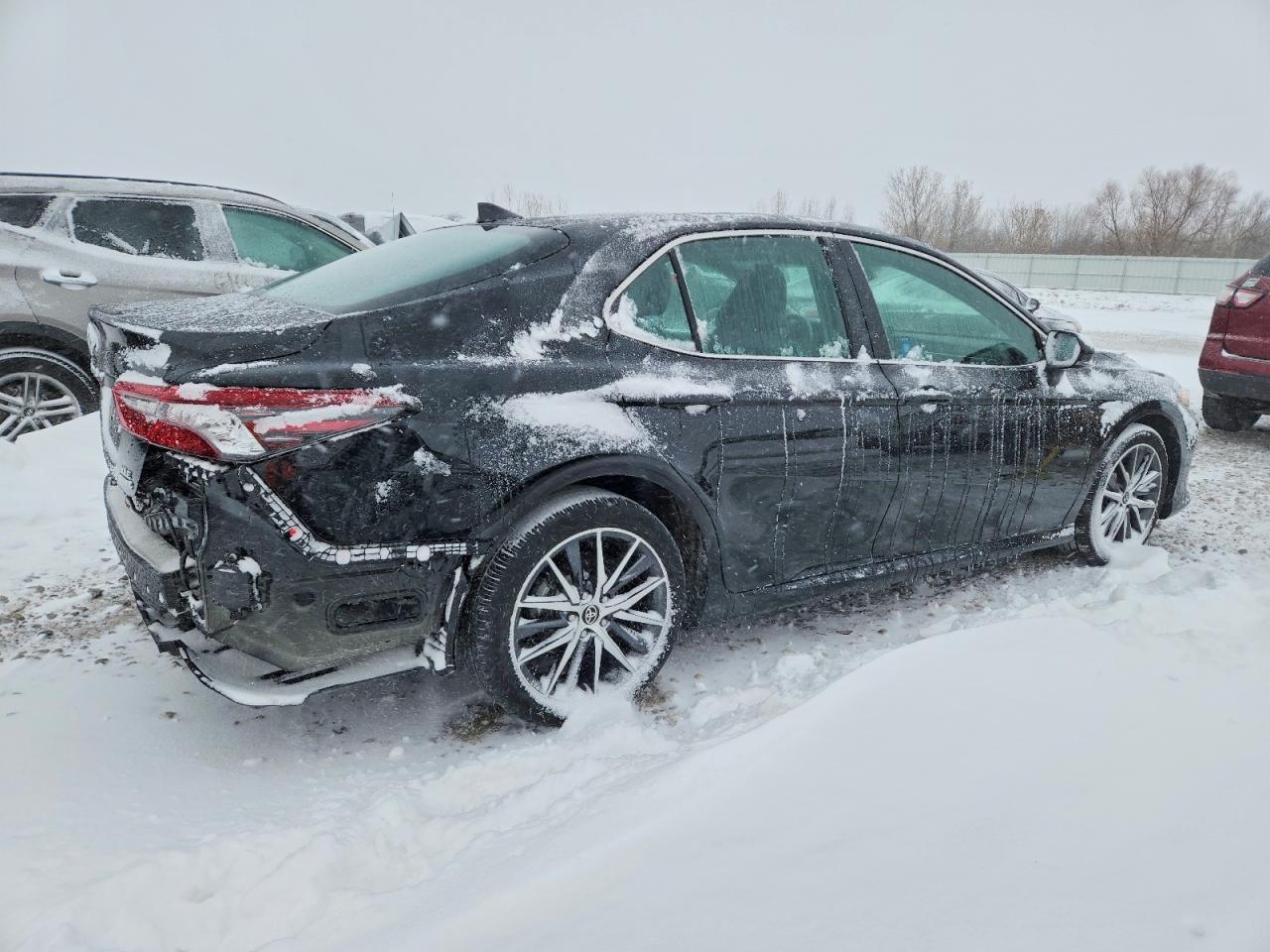 2024 TOYOTA CAMRY XLE photo 3