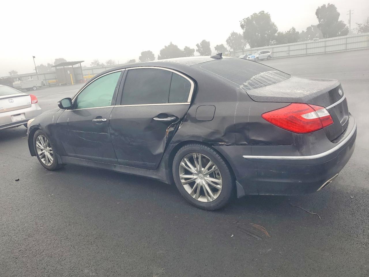 2013 HYUNDAI GENESIS 3.8L photo 2