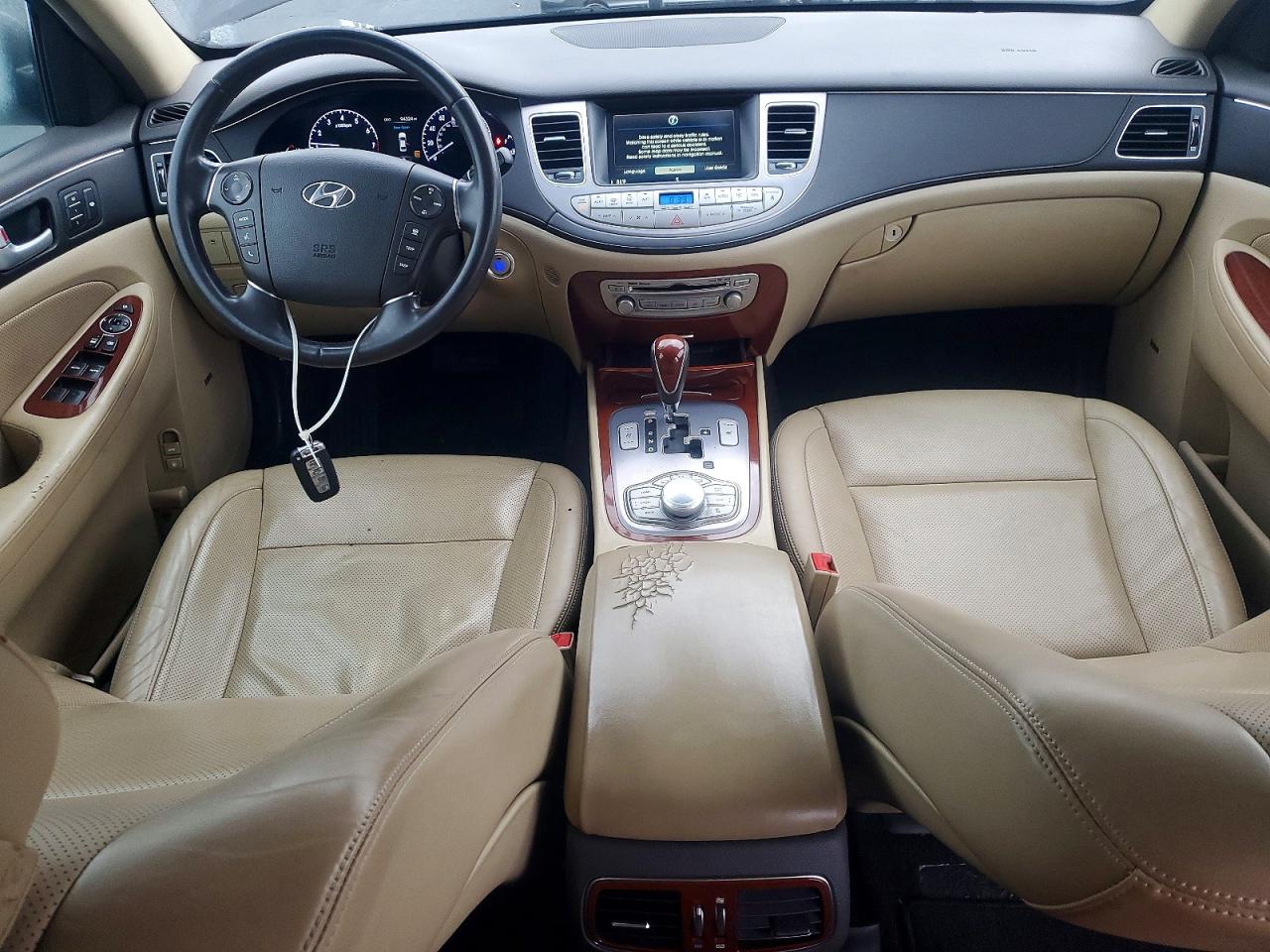 2013 HYUNDAI GENESIS 3.8L photo 8