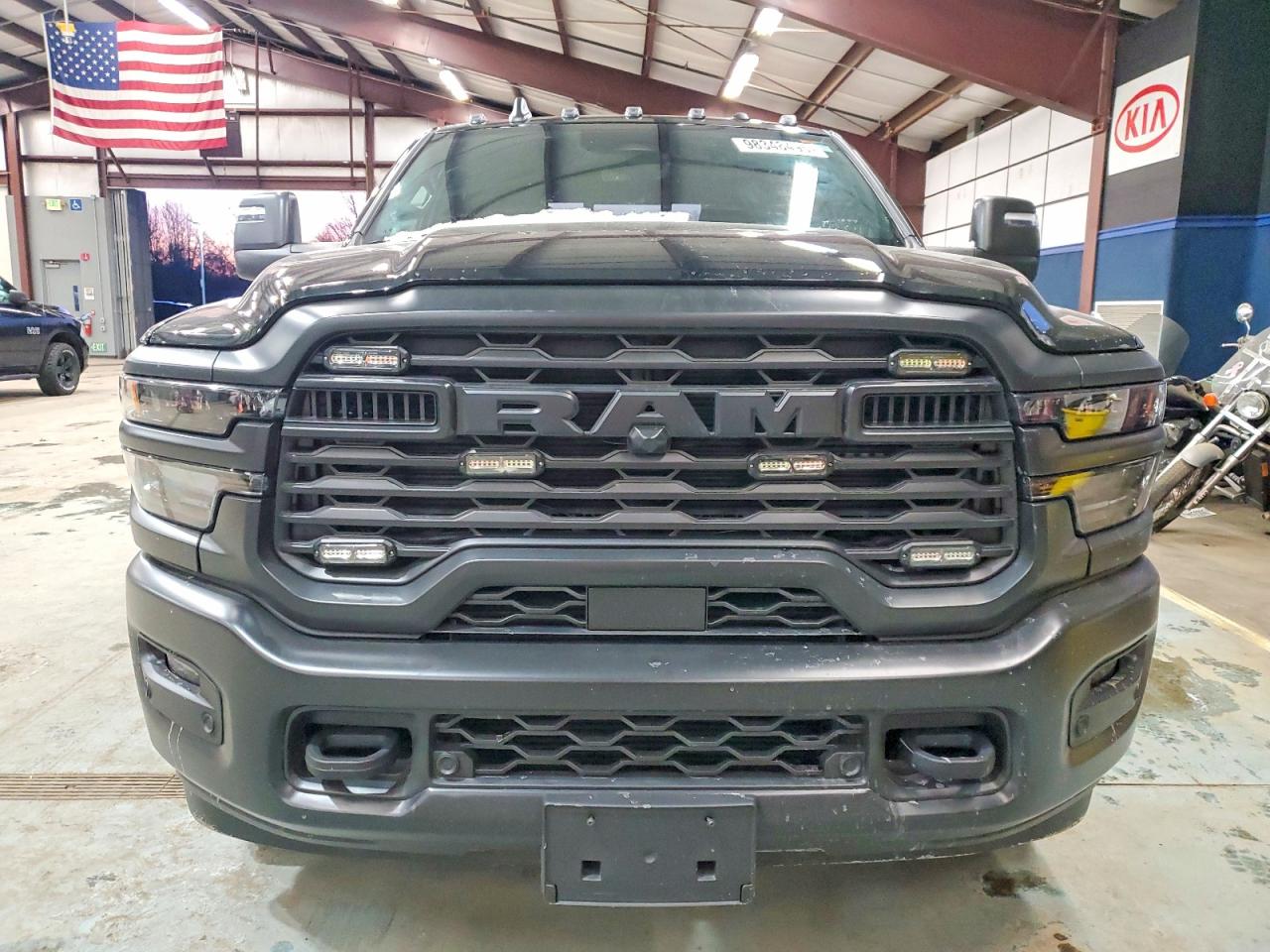 2025 RAM 2500 TRADESMAN photo 5